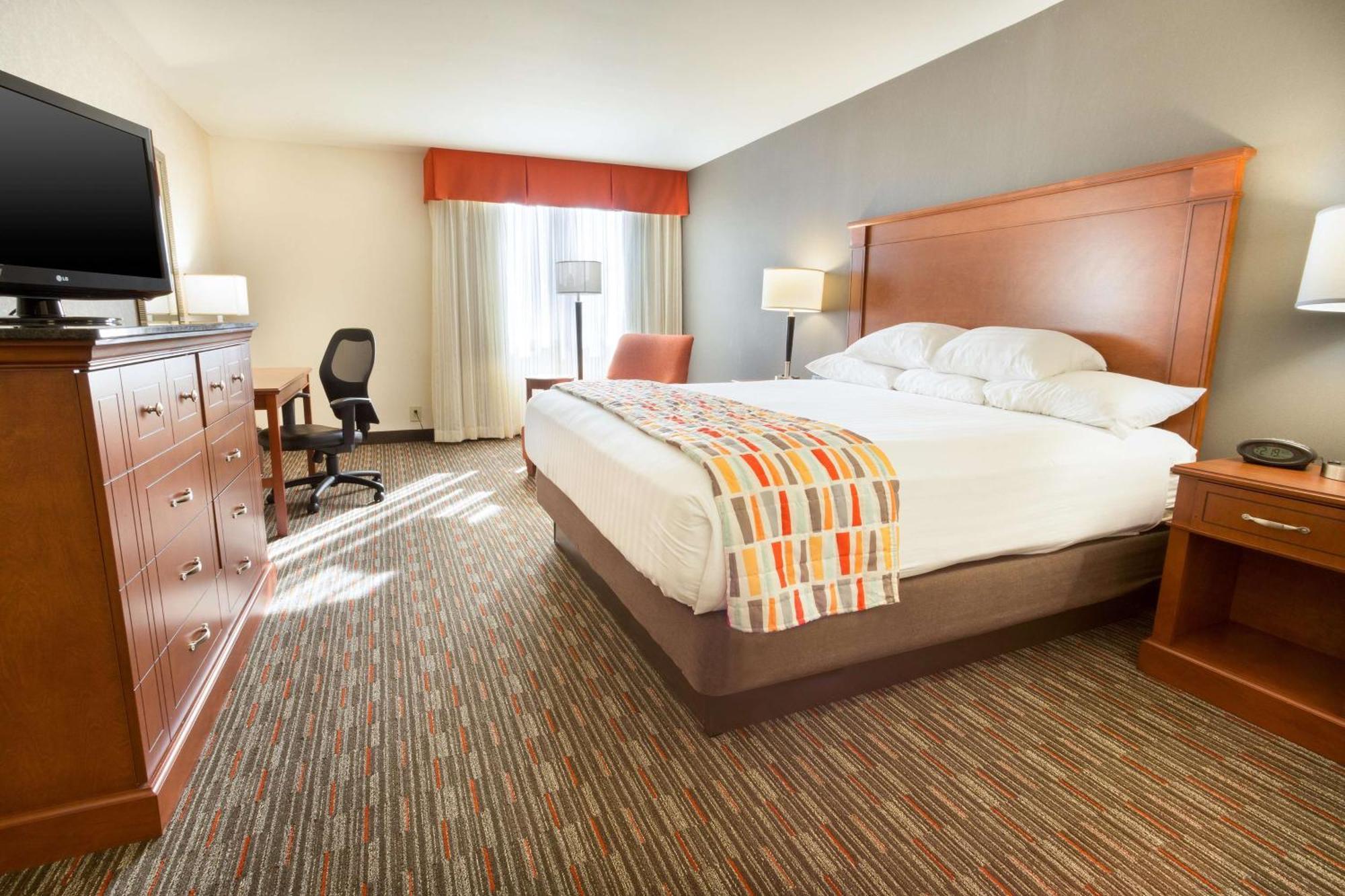 Drury Inn & Suites St. Louis Крив-Коер Экстерьер фото